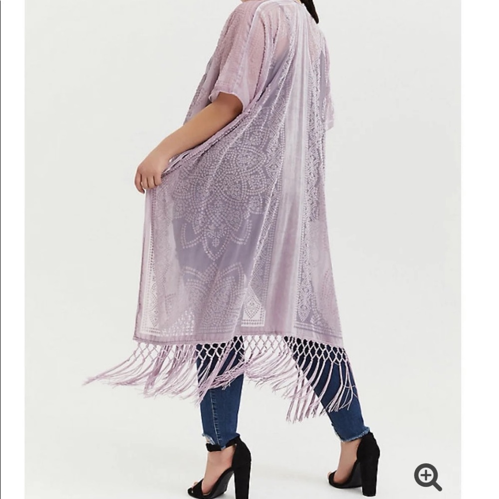 Torrid size 1 / 2 Pink burnout velvet kimono